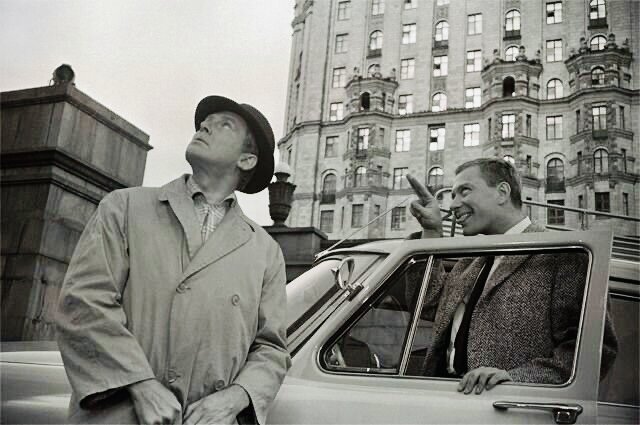 Иннокентий Смоктуновский и Андрей Миронов в фильме «Берегись автомобиля»