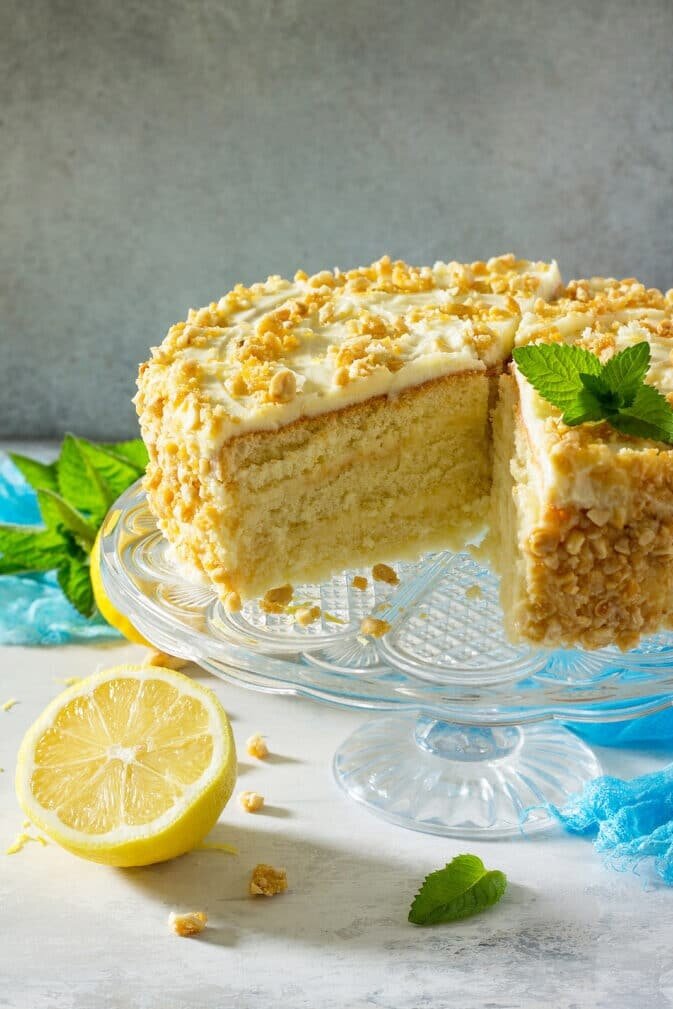 Лимонный торт со сливочно-лимонным кремом - Лайфхакер