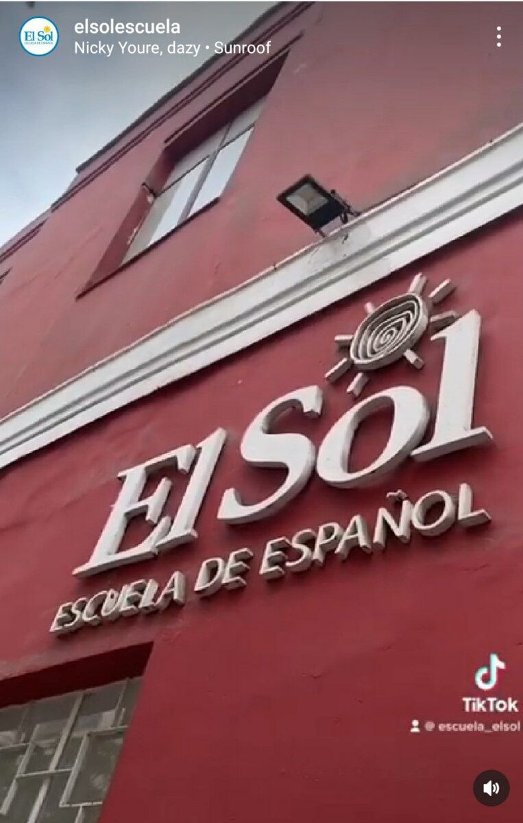 Скрин со страницы языковой школы El Sol из соцсети 