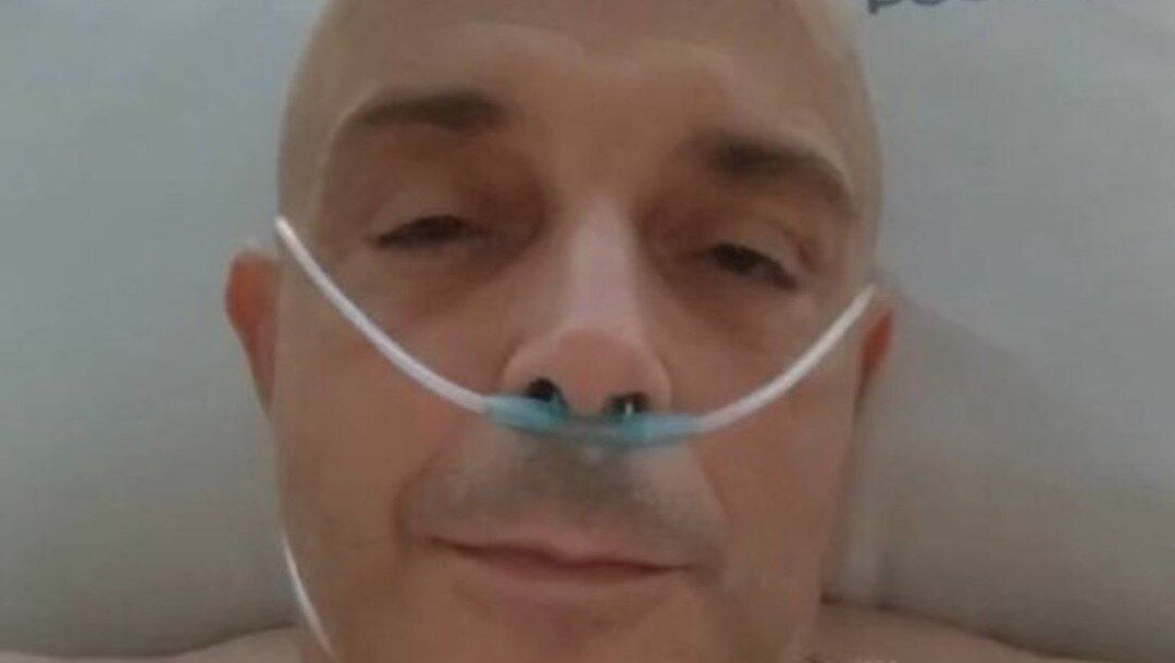     Депутат Госдумы от Хакасии Сергей Сокол снял свою кандидатуру с выборов главы республики. Такое решение он принял из-за тяжелой болезни — сейчас Сокол находится в больнице.