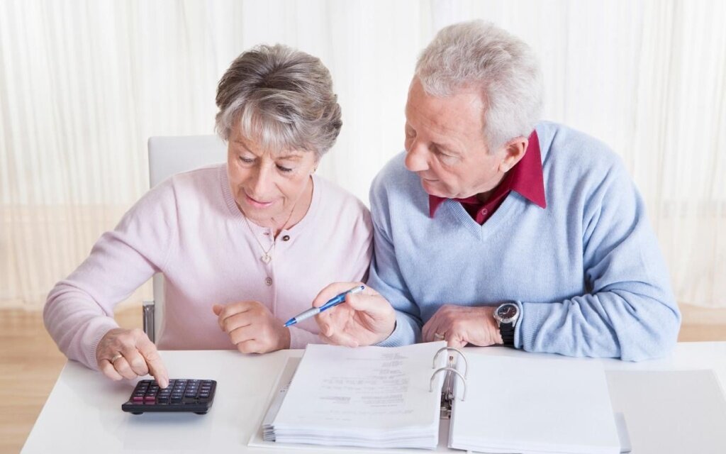 В Твери пенсионеры посостязаются друг с другом в финансовой грамотности