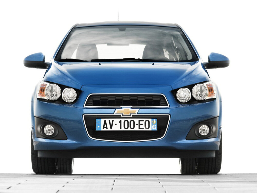 Авео под. Chevrolet Aveo t300. Chevrolet Aveo 2011. Шевроле Aveo t300. Chevrolet Aveo 2011 хэтчбек