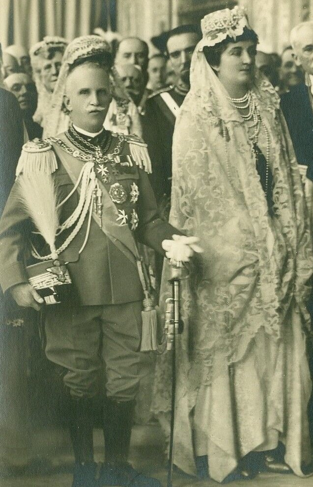 Эмануил и Елена на церемонии венчания