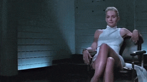 Та самая легендарная сцена с Шэрон из «Основного инстинкта»