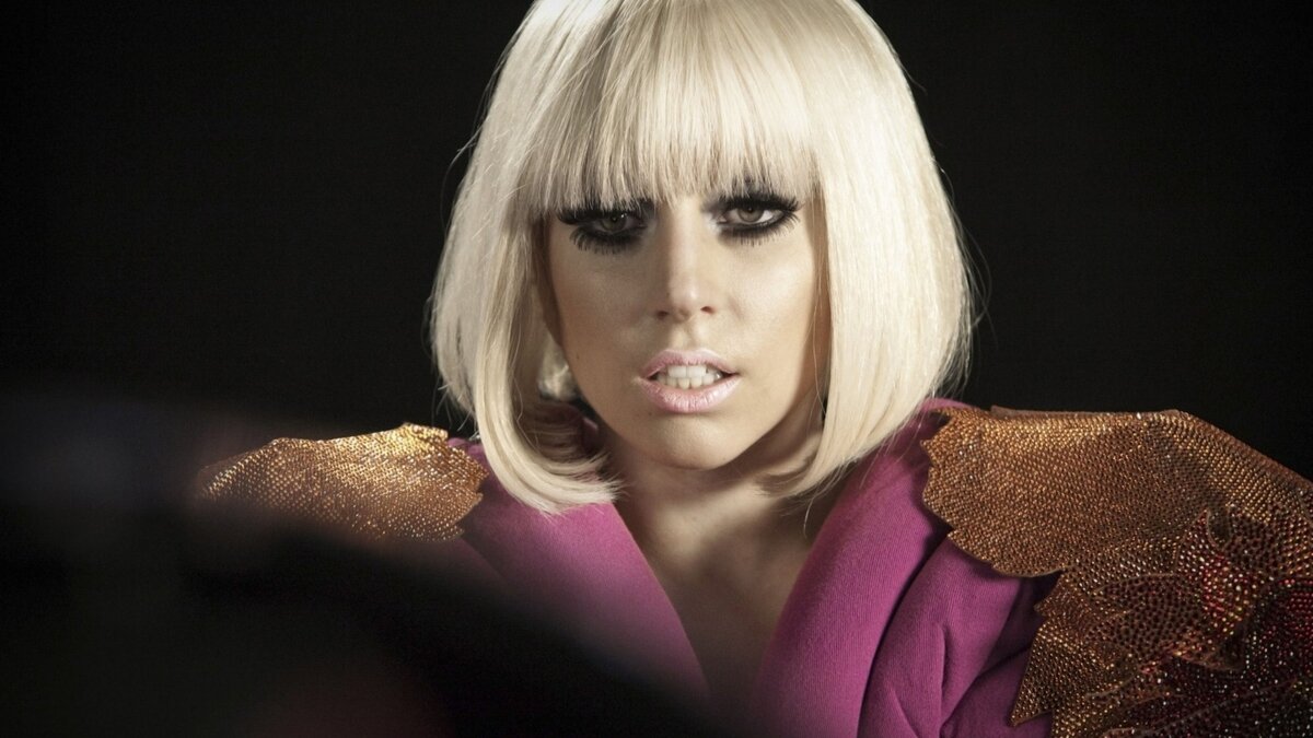 Леди Гага и её слитые горячие фото