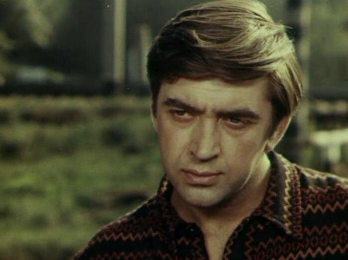 Фото с https://www.kino-teatr.ru/acter/album/3264/503910.jpg