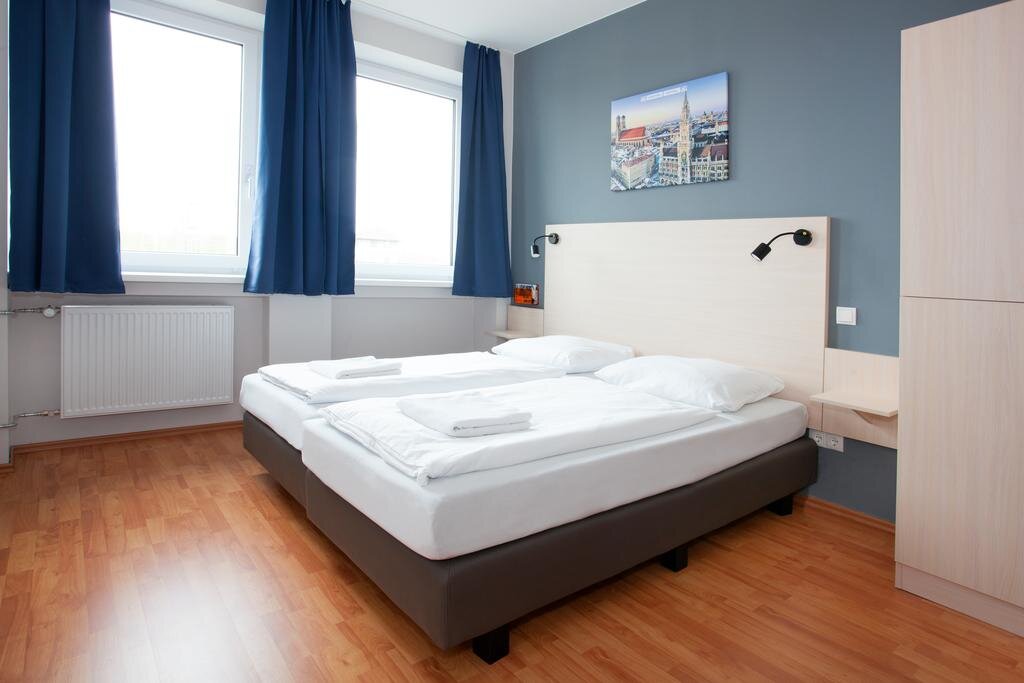 Отель "a&o München Laim". Фото с booking.com