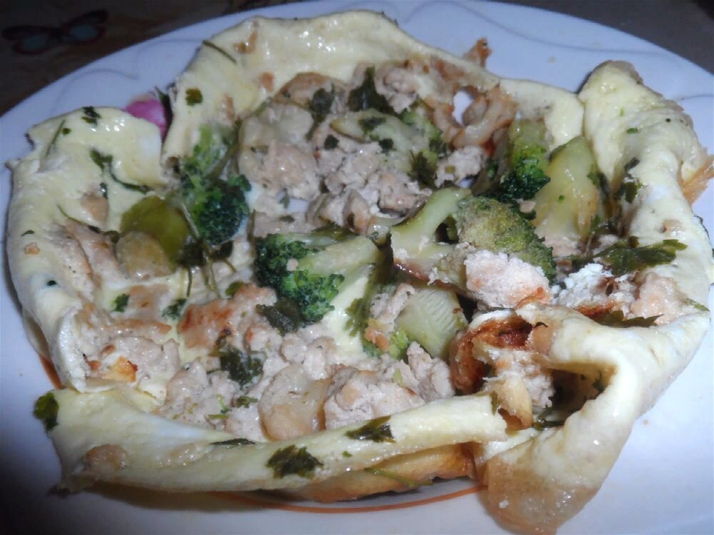Омлет с фаршем и овощами для ребенка 