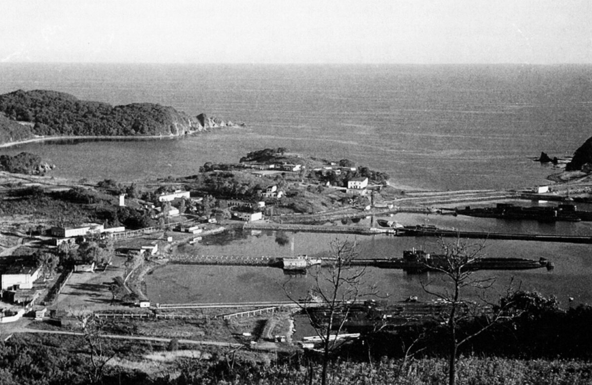 Бухта Паловского. Приморский край.