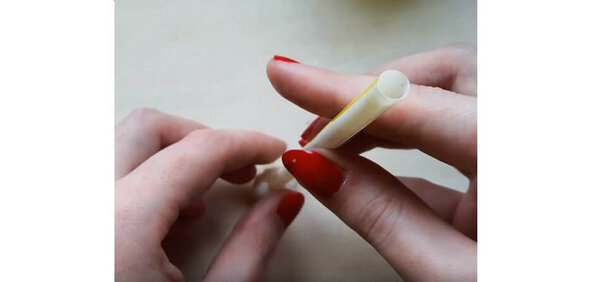 Соломинка с запечатанным концом