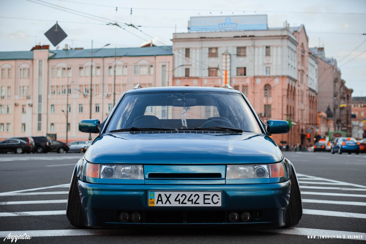 Источник: http://lowdaily.ru/lada-ваз-2111-live-in-stance/