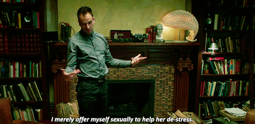 "Я просто предлагаю свои сексуальные услуги, чтобы помочь
 ей справиться  со стрессом"