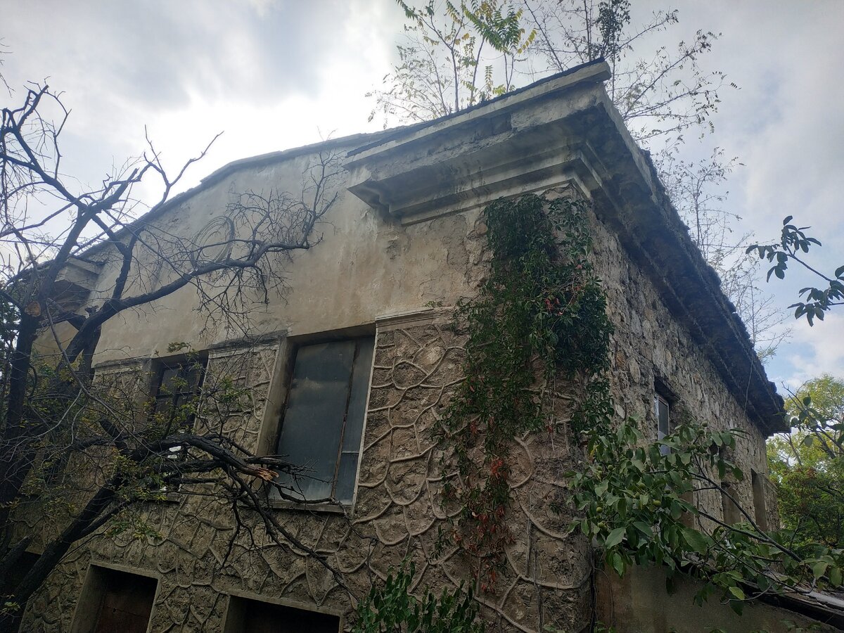 Иногда дом не то, чем кажется