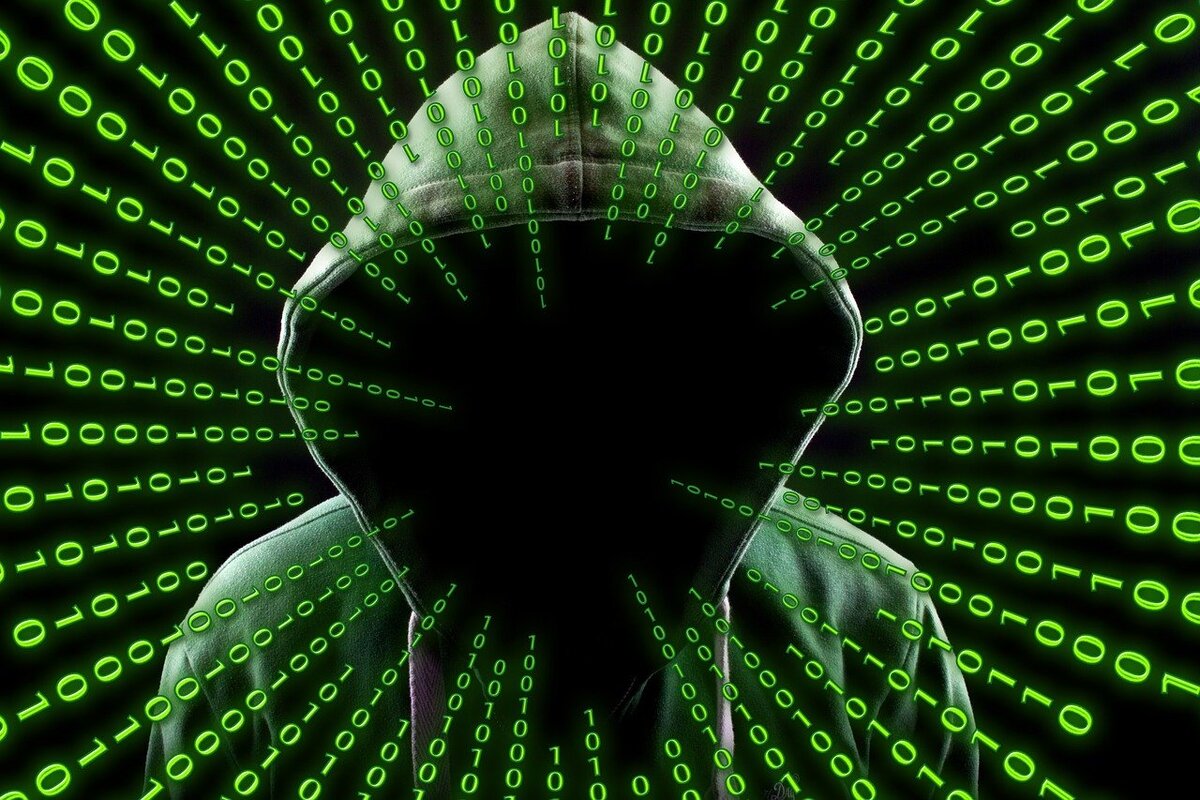 https://cdn.pixabay.com/photo/2017/10/24/07/12/hacker-2883632_1280.jpg