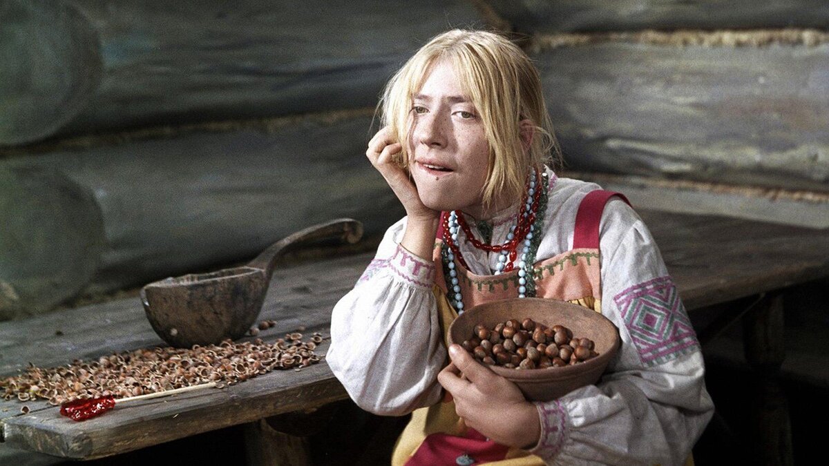 Каждый ребенок в СССР знал, что Новый год важнее, чем День рождения или остальные праздники. Что к Новому году столько дел, и забот... И нужно все успеть и взрослым помочь.-11