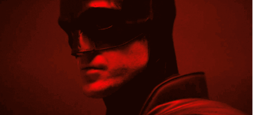 На самом деле те персонажи, с которыми большинство людей познакомилось в культовых фильмах, были выдуманы еще до их «звездного часа», а потом, пройдя через разные версии и интерпретации, видоизменились. Давайте посмотрим на 8 знаковых супергероев, и сравним их первое появление на экране с новейшим.
