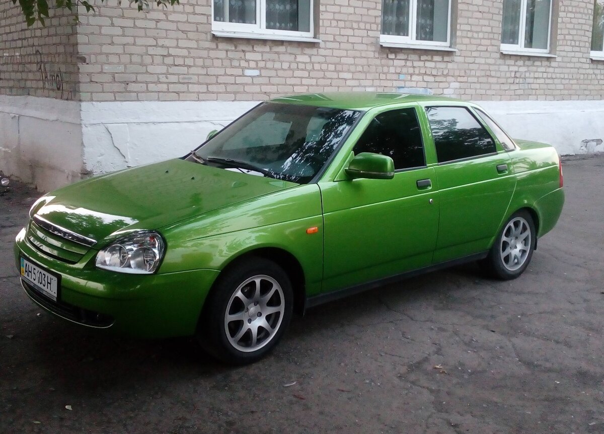 Приора 2 хэтчбек изумруд