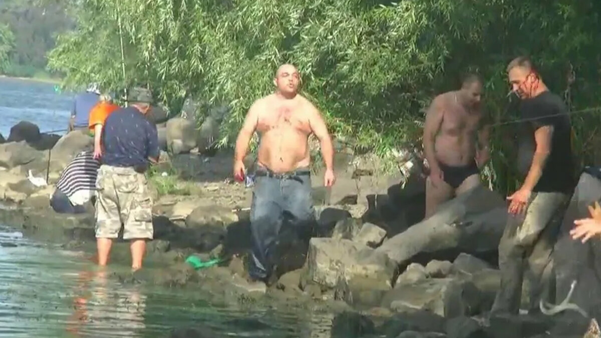 Поддержите старание рыбака лайком и подпиской на канал!