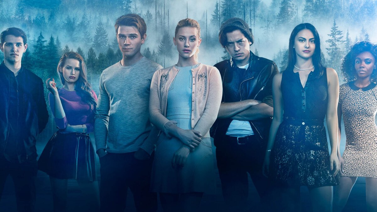 Сериал повествует об Арчи Эндрюсе и его друзьях, проживающих в небольшом и безопасном городке Ривердэйл. После неожиданного убийства юного Джейсона Блоссома ребята начинают углубляться в мрачные тайны города, который уже никогда не будет безопасным. 