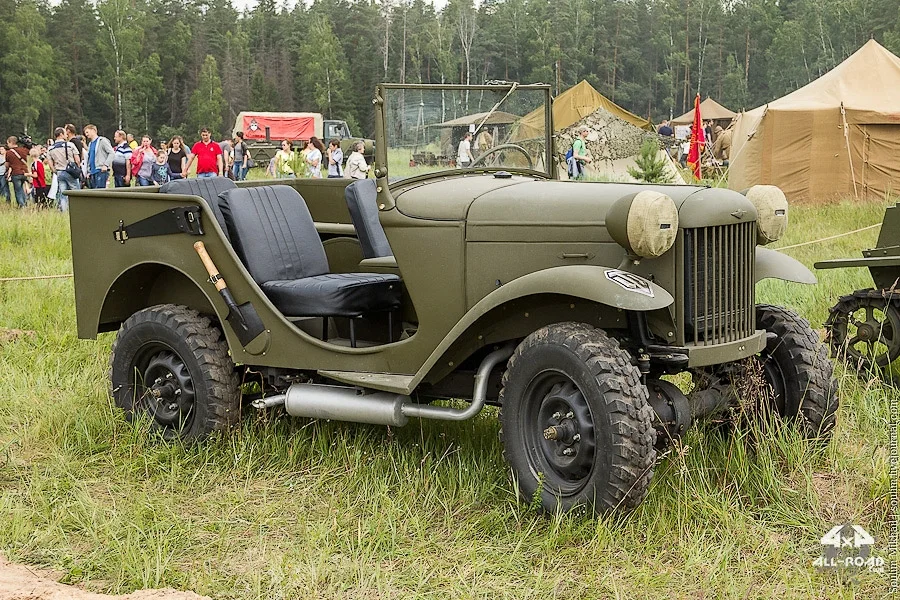 Джип Виллис на параде