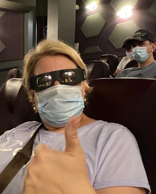 Можно сходить даже в Планетарий, но в масках. Фото автора