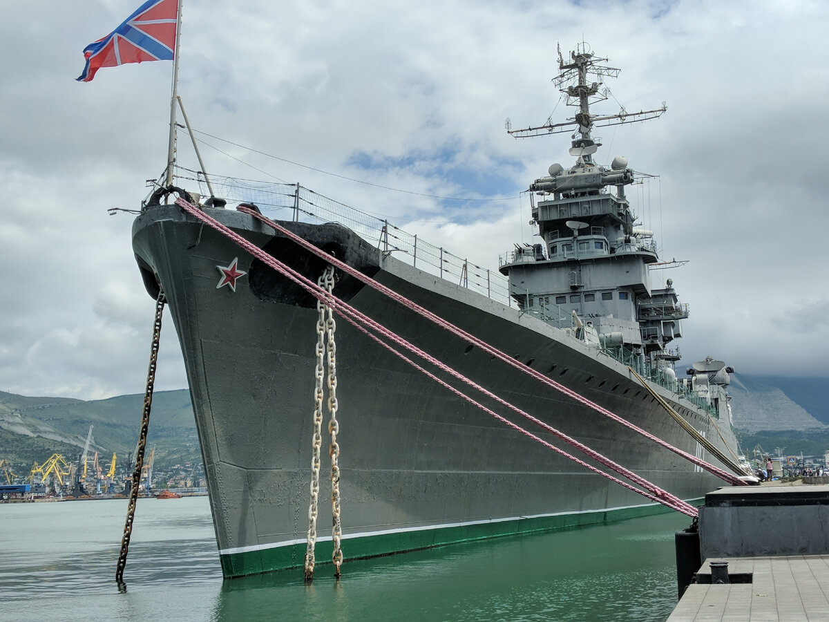 Фото от автора. Крейсер «Михаил Кутузов» 