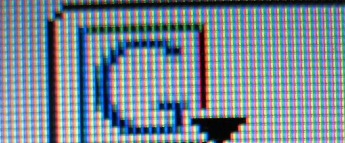 Пиксели изображение на мониторе. Пиксели ЖК монитора. ЖК дисплей пиксели. LCD пиксельный дисплей что это. Пиксели на мониторе компьютера.