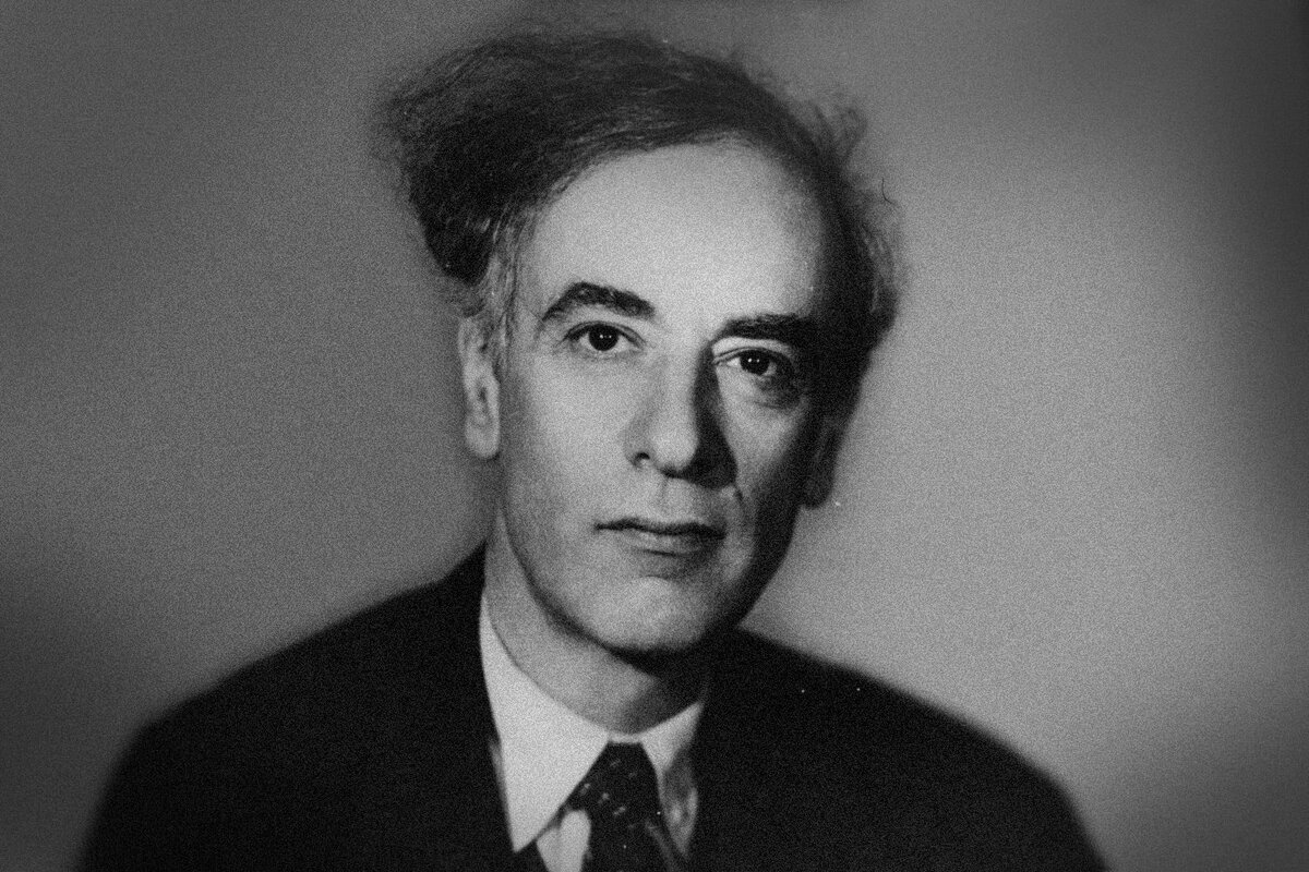 Ландау Лев Давидович - советский физик-теоретик, основатель научной школы, академик АН СССР. Лауреат Нобелевской премии по физике 1962 года. Герой Социалистического Труда. Википедия
