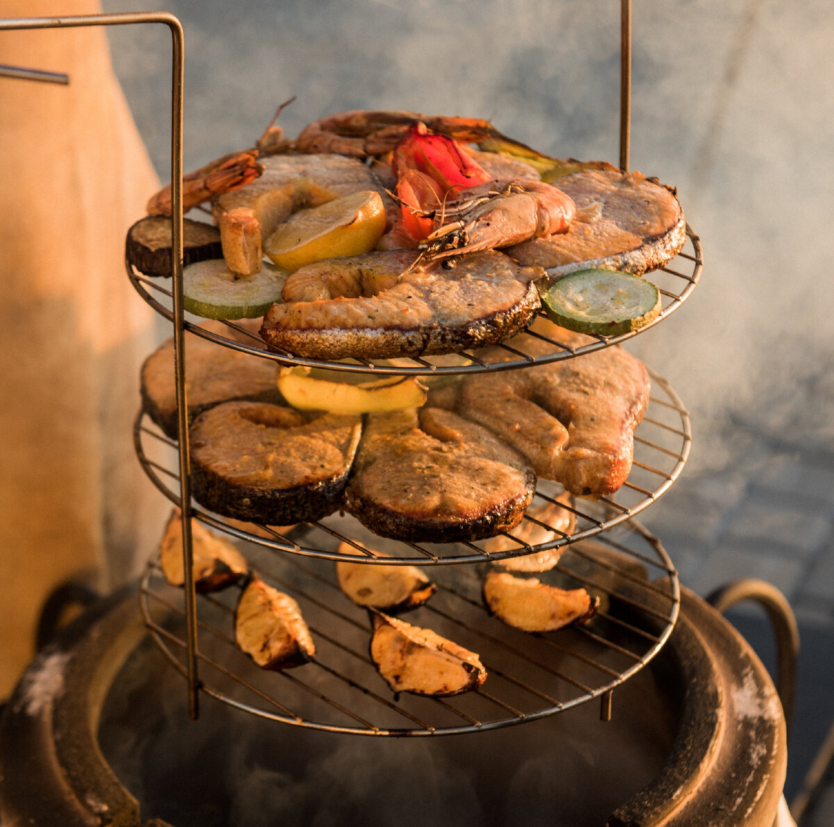 Тот, кто хоть раз пробовал еду, приготовленную с помощью хорошего тандыра, ни с чем не спутает этот неповторимый вкус.