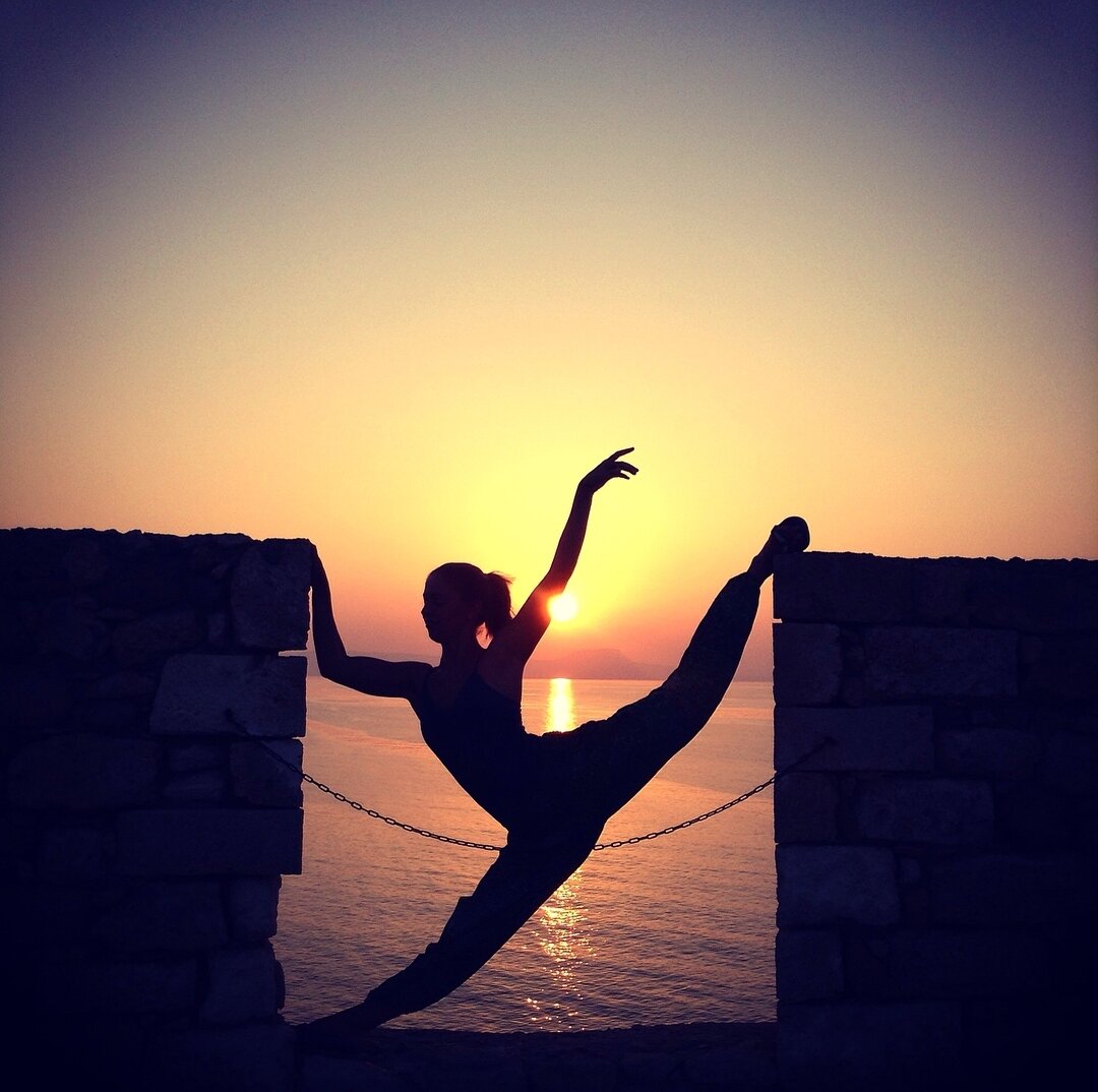 Разница у этого и следующего фото один год.  Сделано оно за полчаса до спектакля