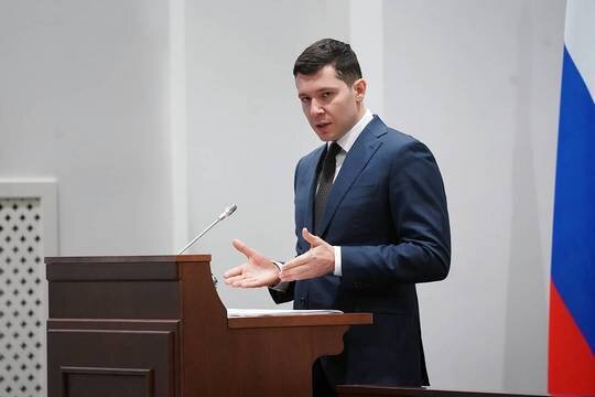    Антон Алиханов допустил остановку транзита в Калининград с 1 сентября из-за проблем с литовским банком