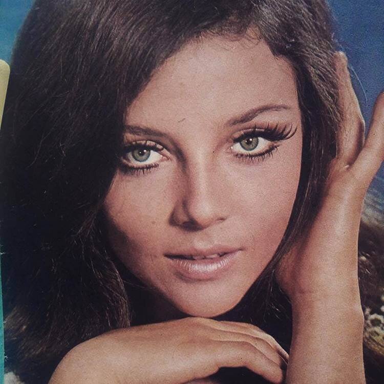 Вероника в молодости