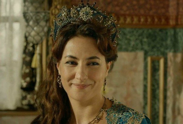 Актриса в роли Фатьмы Султан в сериале "Великолепный век", кард из сериала, изображение взято с открытого источника в интернете, с сайта:http://www.spletnik.ru/blogs/pro_zvezd/84494_fatma-sultan