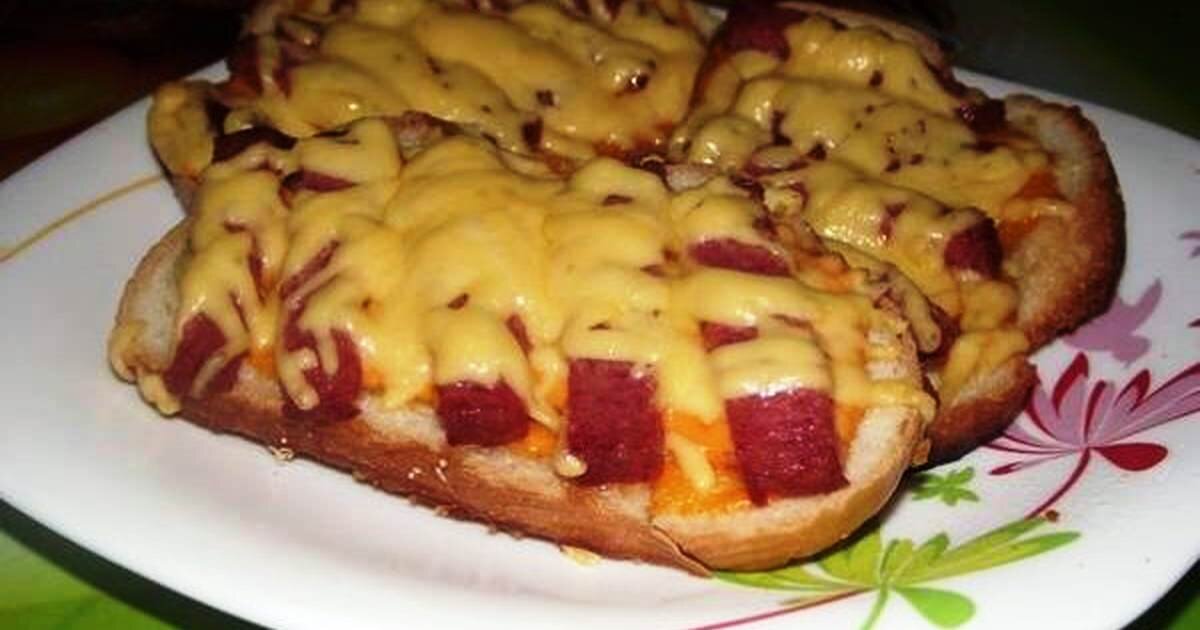 Горячий бутерброд поможет убить голод очень быстро и вкусно.