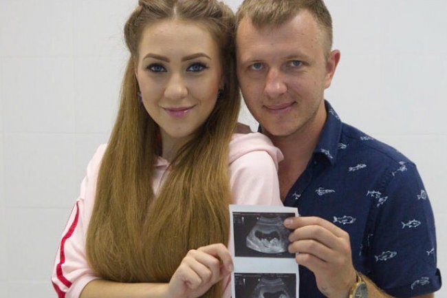 После того, как стало известно о беременности Алены Савкиной, ее и без того немалая популярность стала еще более внушительной. Однако достаточно часто в сети появляются пугающие новости о проблемах со здоровьем девушки. В свою очередь, Алена не скрывает, что нет пути назад, несмотря на прекращение отношений с Ильей Яббаровым.Савкина уверяет, что ей не нужно от человека, которого еще недавно она любила, не любви, не ласки. Более того, Алена достаточно грубо реагирует на все замечания со стороны молодого человека. А после случая на съемках телешоу, когда скандал ребят удивил даже бывалых зрителей, многие всерьез забеспокоились, не случилось ли ничего страшного со здоровьем Алены, и не случились ли у нее преждевременные роды.