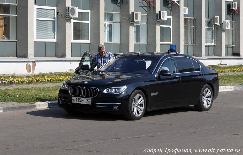 Экс-заместитель Председателя Совета Федерации Александр Торшин у администрации
