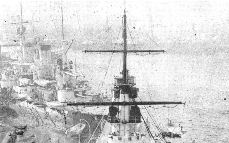 «Полтава» и «Севастополь» на достройке в Кронштадте, 1899 г. Ист.: navsource.narod.ru