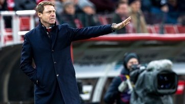 Фото: spartak.comКурс на Эмираты «Спартак» возьмет в среду, 9 января. Как сообщает пресс-служба москвичей, первый зимний сбор команды продлится до 16 января.
