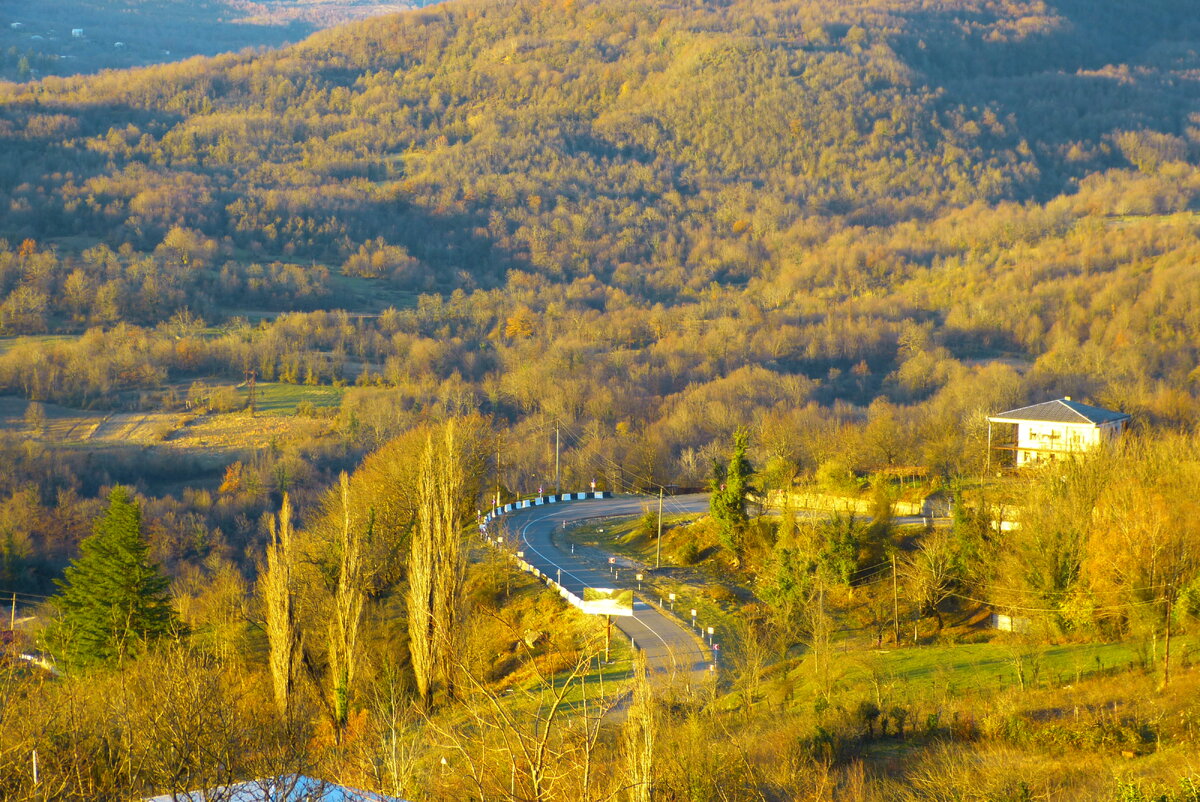 Панорама, открывающаяся из монстыря Гелати, декабрь 2018