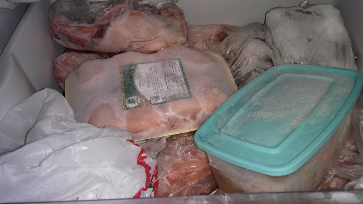 Курица в верхнем ящике