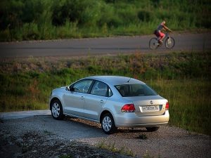 И после этого ко мне возвратилось прежнее расположение духа. Ну что ж, не получилось, как хотел и не стоит переживать! Расслабься и живи! Да, в тот день я так и не вернулся к прерванной работе. Но зато я сделал две пеших и две велосипедных прогулки на свежем воздухе! А в маршрутке дал отдых своим глазам, смотря вдаль!