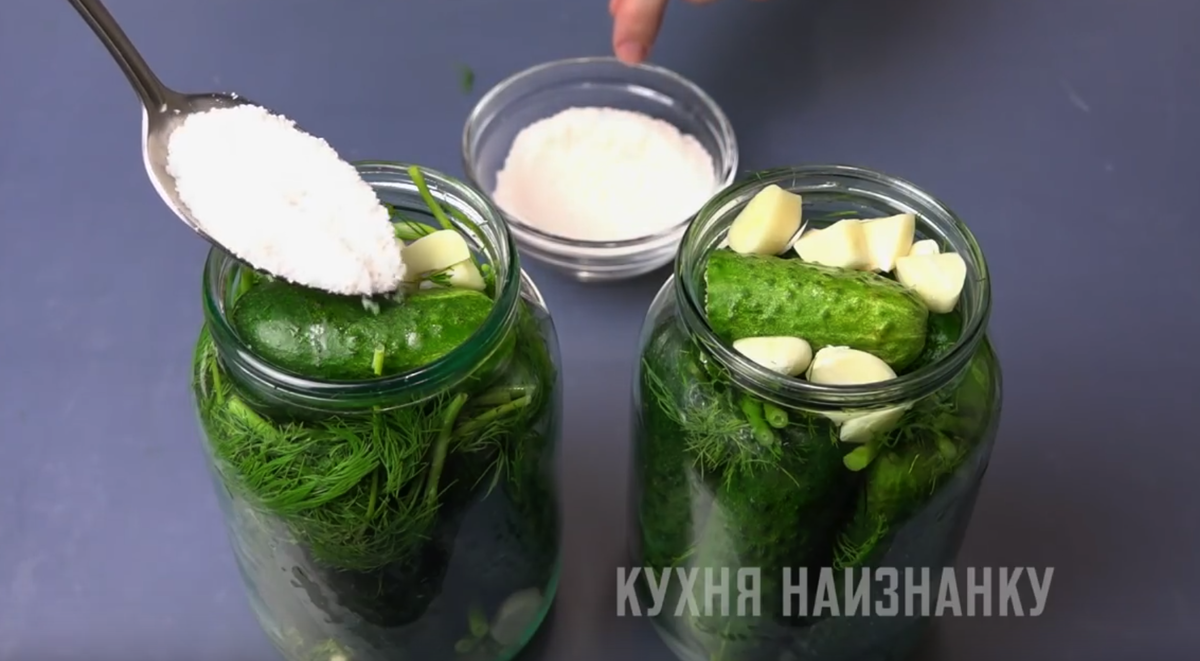 Кухня наизнанку малосольные огурцы. Кухня наизнанку заготовки из огурцов. Кухня наизнанку заготовки на зиму. Кухня наизнанку малосольные огурцы огурцы.