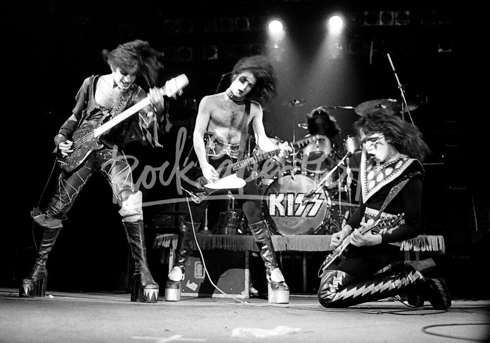 Kiss были монстрами, которые распространяли вокруг себя чувство коллективного кошмара || rockpaperphoto.com