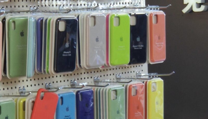 Чехлы для iPhone 11 в китайском магазине