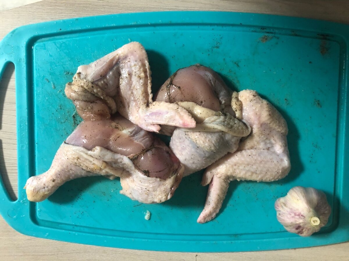 Подготавливаем курицу