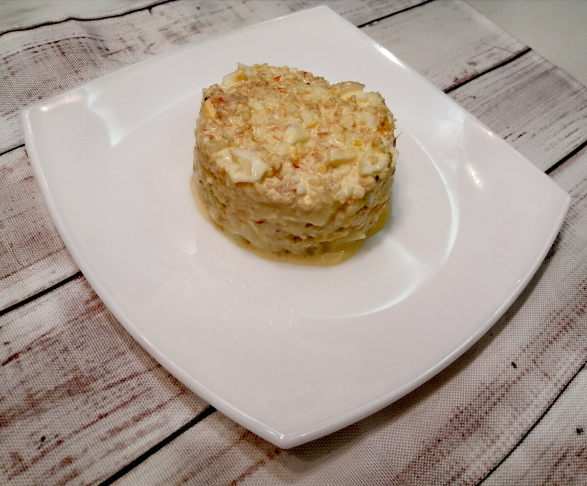 Очень вкусный салат из мяса криля.