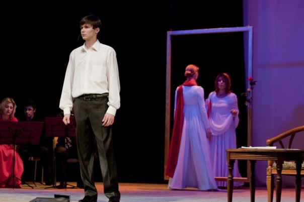 Спектакль по письмам и стихам С.А.Есенина, костромская филармония