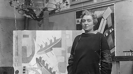 Александра Экстер в своем парижском ателье в 1920-е годы
