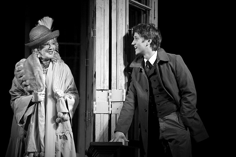 театр маяковского мертвые души актеры. вишневый сад антон чехов спектакль. театр вахтангова улыбнись нам господи. вишневый сад чехов спектакль. хлестаков ревизор малый театр.