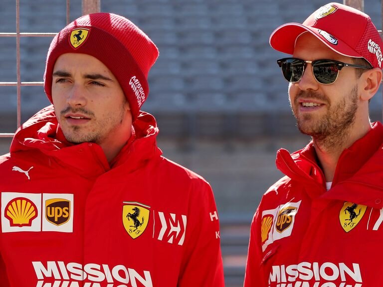Феттель в 2021 с Ferrari, или нет?
